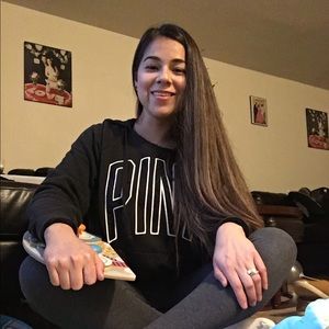 Meet your Posher, Stefany solano